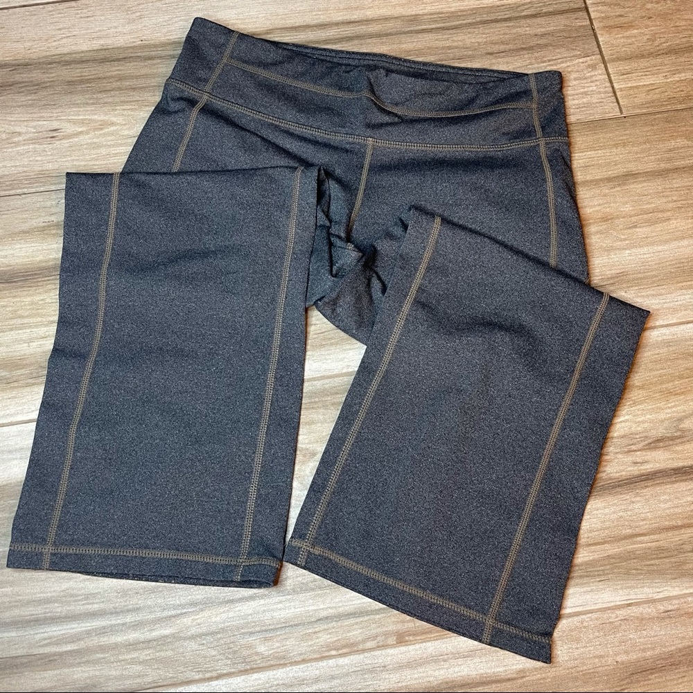 Athleta Medium Gray Capris